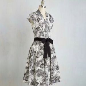 Retrolicious Coniferever After Dress